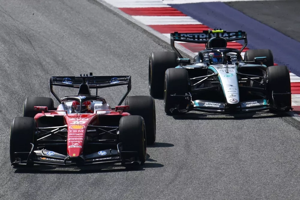 Mercedes maintient sa stratégie de petites évolutions face au retour en force de Ferrari