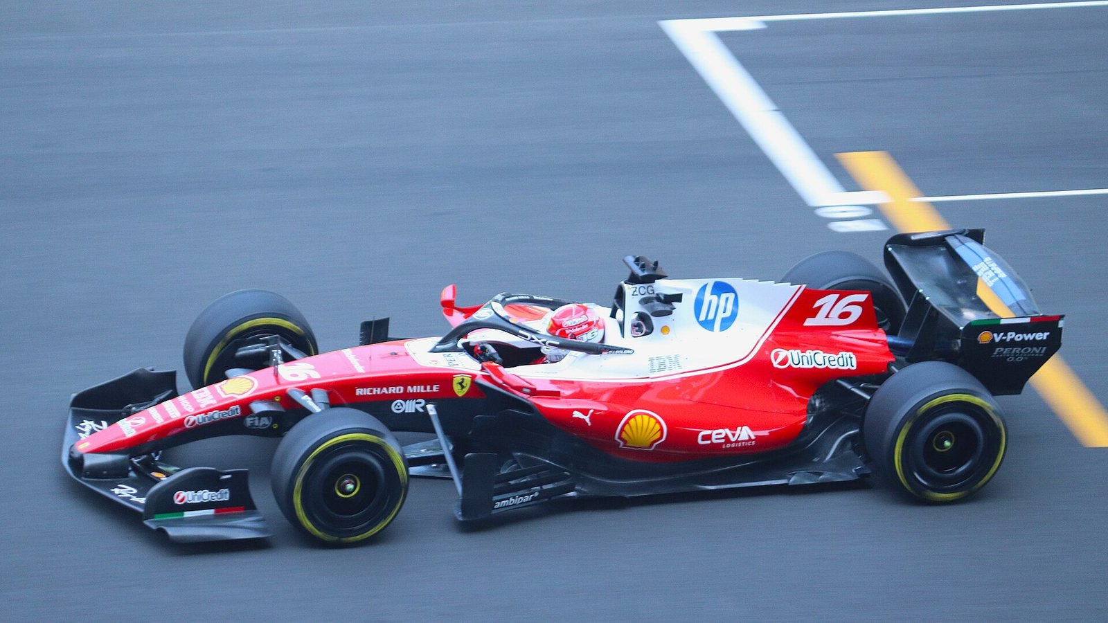 Charles Leclerc au volant de la Ferrari SF-26 pendant les essais libres du Grand Prix de Chine 2026