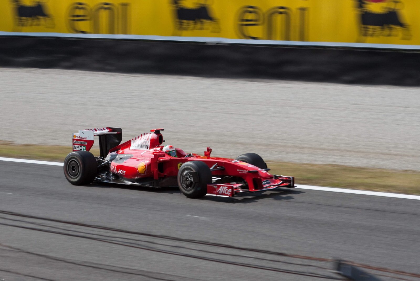 Giancarlo Fisichella pilote la Ferrari F60 pendant le Grand Prix d’Italie 2009 à Monza