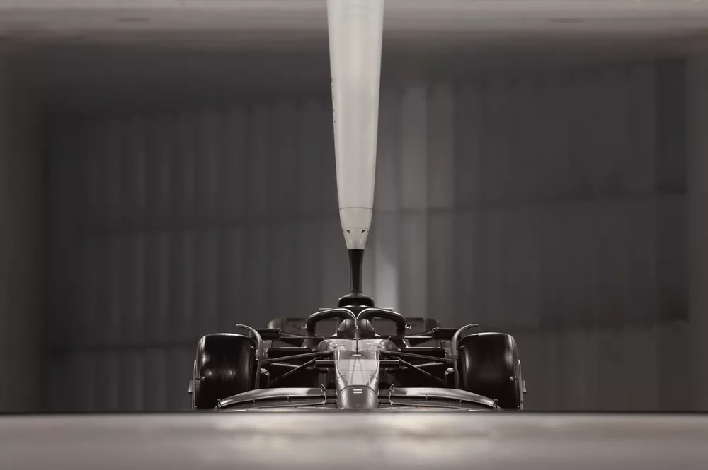 Shutdown F1 : ce qui se passe vraiment dans les usines pendant la trêve estivale