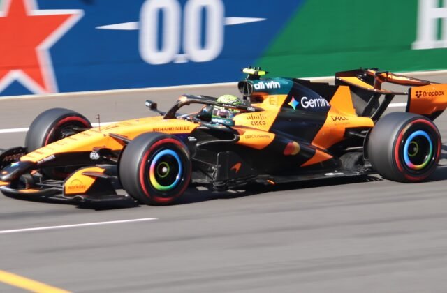 Lando Norris au volant de la McLaren MCL40 pendant les qualifications du Grand Prix de Chine 2026