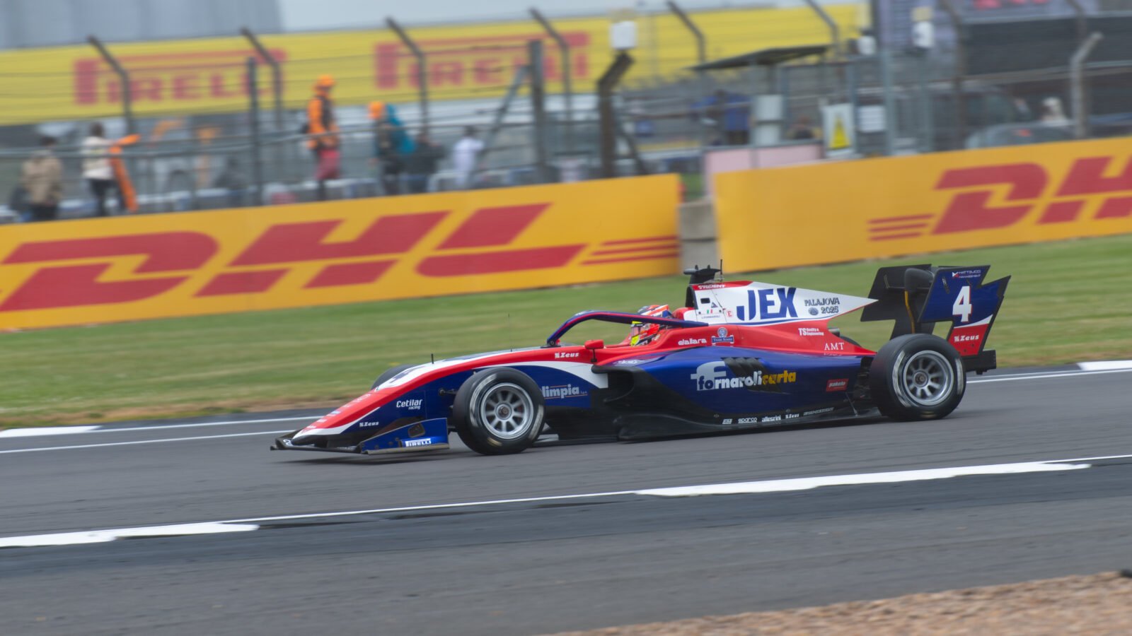 Leonardo Fornaroli au volant de la monoplace Trident en Formule 3 à Silverstone en 2024