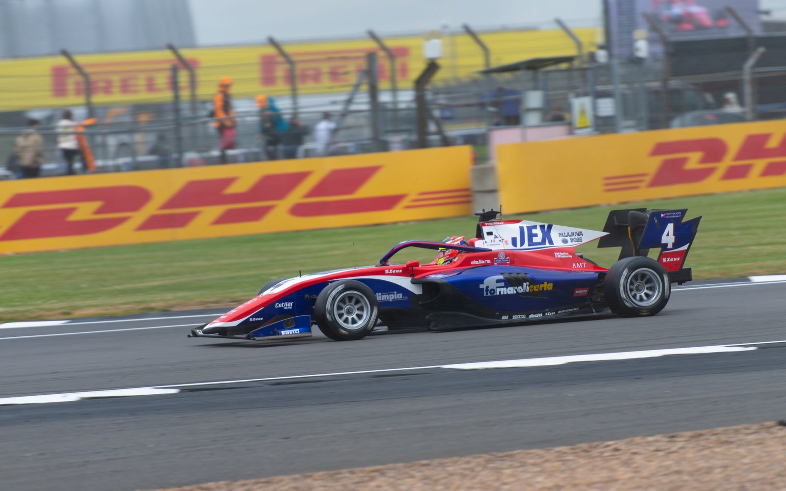 Leonardo Fornaroli au volant de la monoplace Trident en Formule 3 à Silverstone en 2024