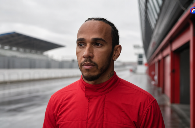 Hamilton s’excuse auprès de Ferrari : portrait de Lewis Hamilton dans le paddock de Zandvoort, visuel éditorial généré par IA