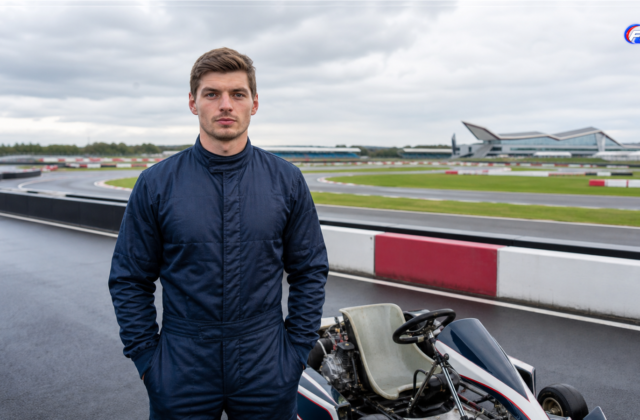 Max Verstappen vs 100 pilotes : portrait de Max Verstappen devant un circuit de karting à Silverstone, visuel éditorial généré par IA