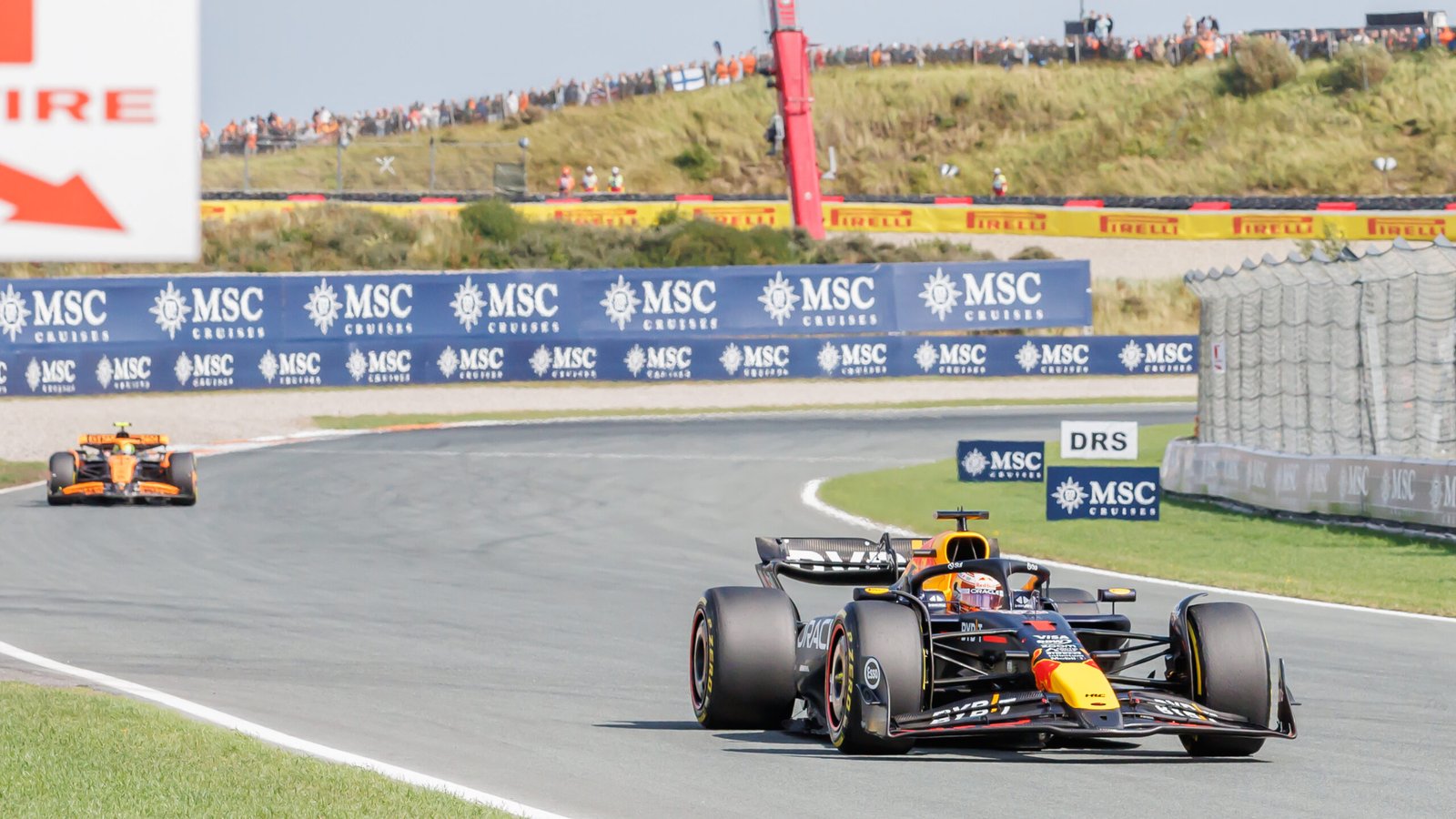 Max Verstappen au volant de la Red Bull pendant le Grand Prix des Pays-Bas 2024 à Zandvoort