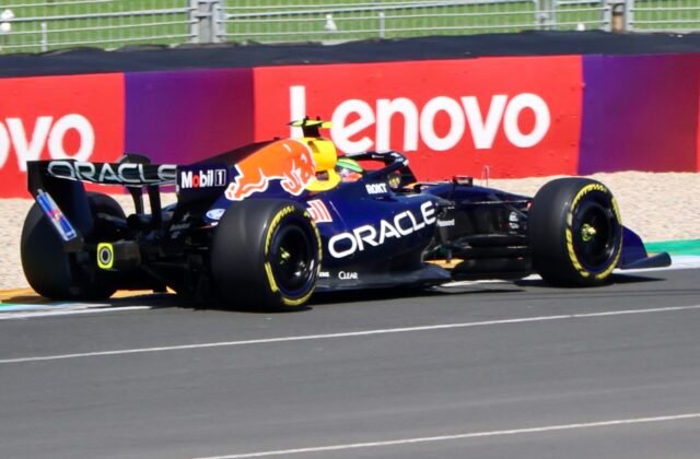 La Red Bull RB22 d’Isack Hadjar pendant les essais libres du Grand Prix d’Australie 2026