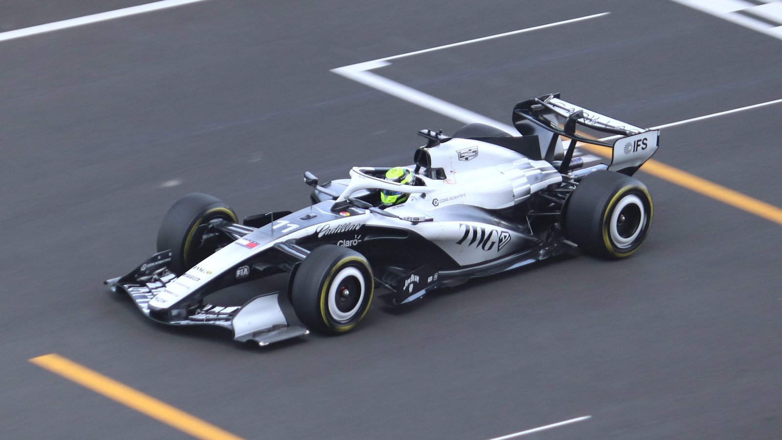 Sergio Pérez au volant de la Cadillac F1 pendant les essais libres du Grand Prix de Chine 2026