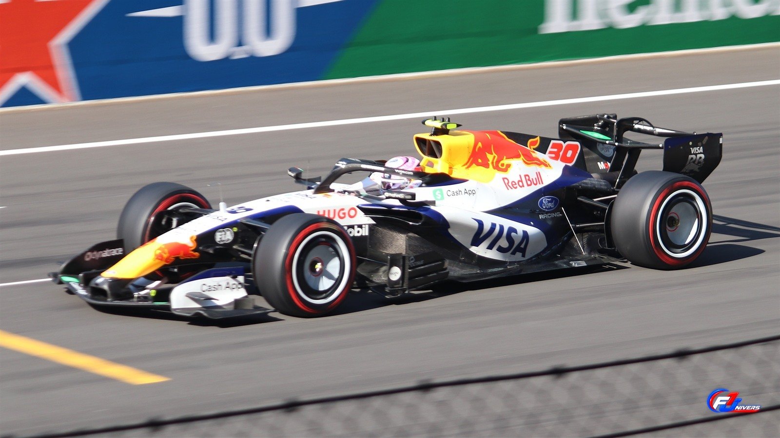Liam Lawson au volant de la Racing Bulls VCARB 03 lors des qualifications du Grand Prix de Chine 2026