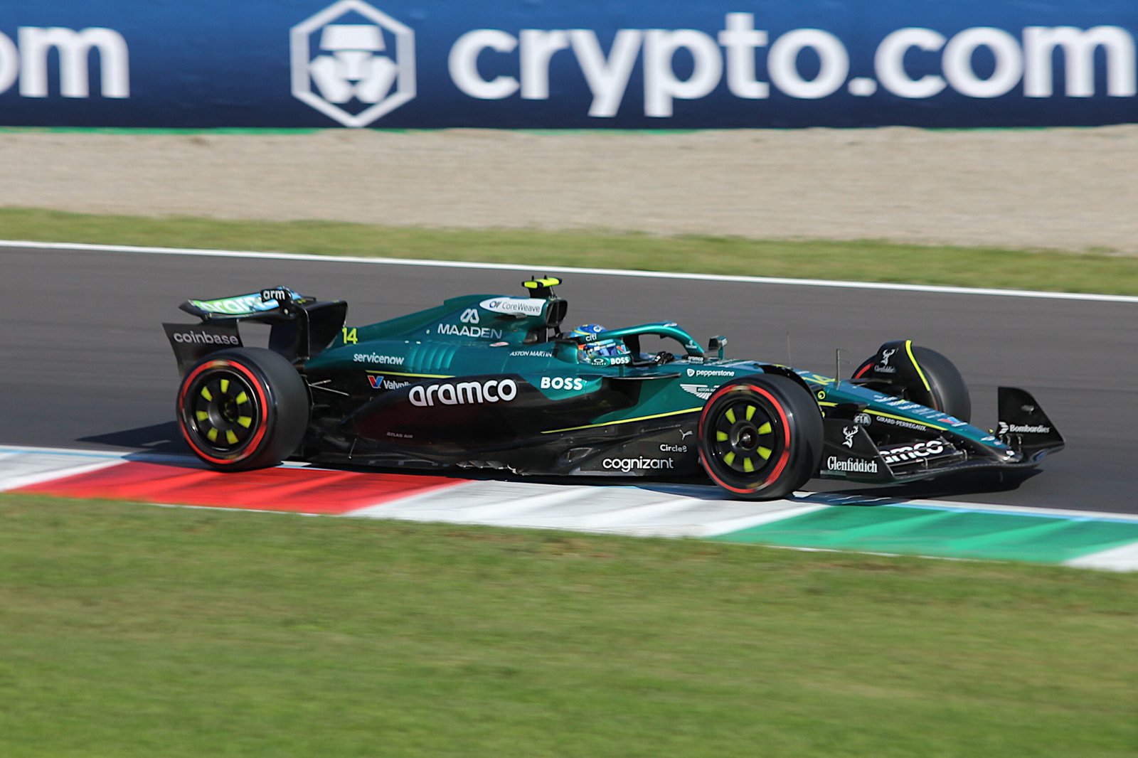 Fernando Alonso au volant de son Aston Martin lors des qualifications du Grand Prix d’Italie 2025 à Monza.