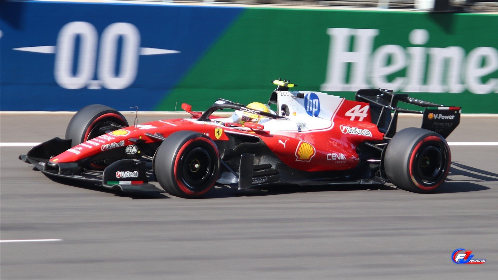 Lewis Hamilton au volant de la Ferrari SF-26 lors des qualifications du Grand Prix de Chine 2026