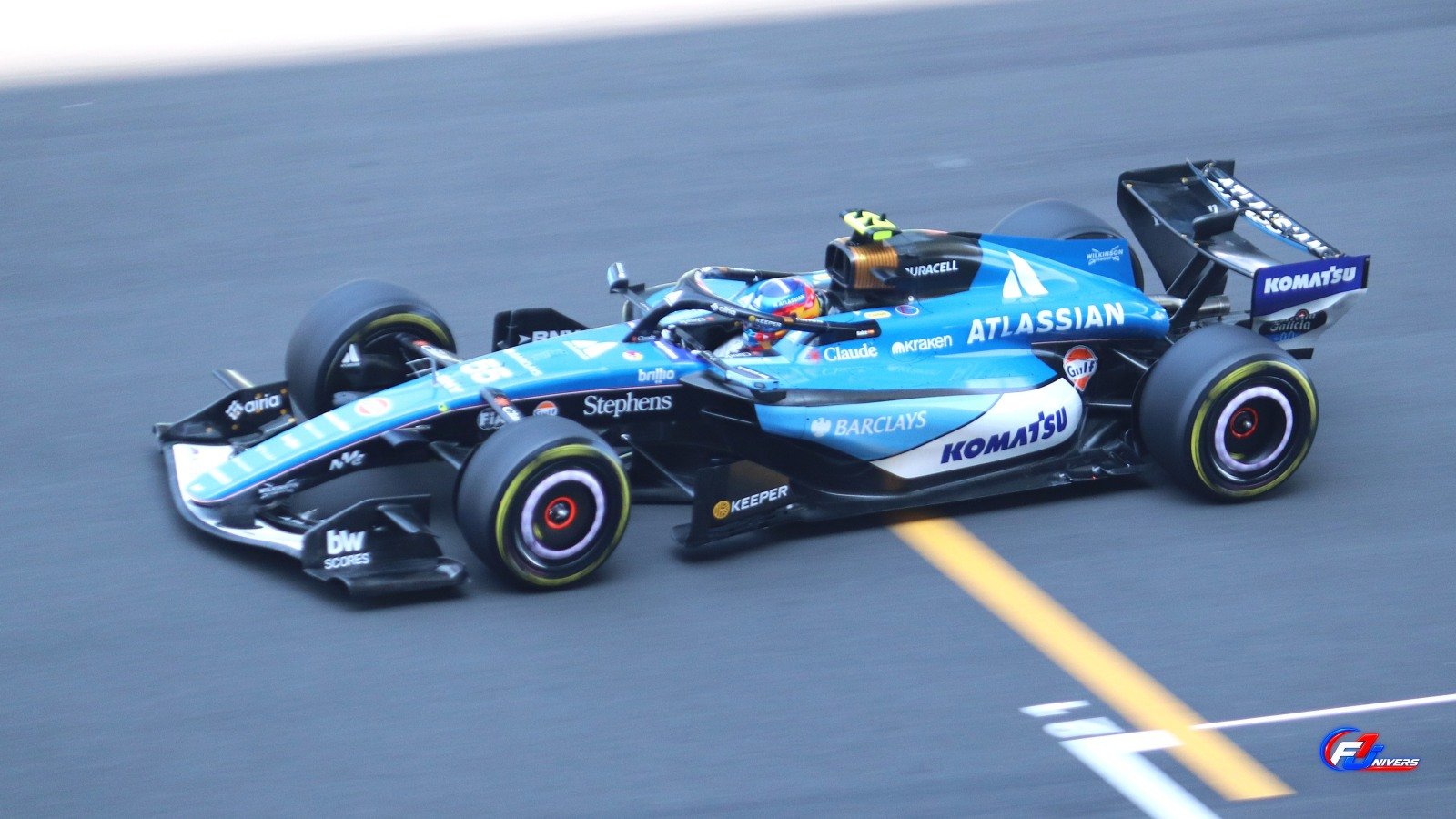 Carlos Sainz au volant de la Williams FW48 aux essais libres du GP de Chine 2026