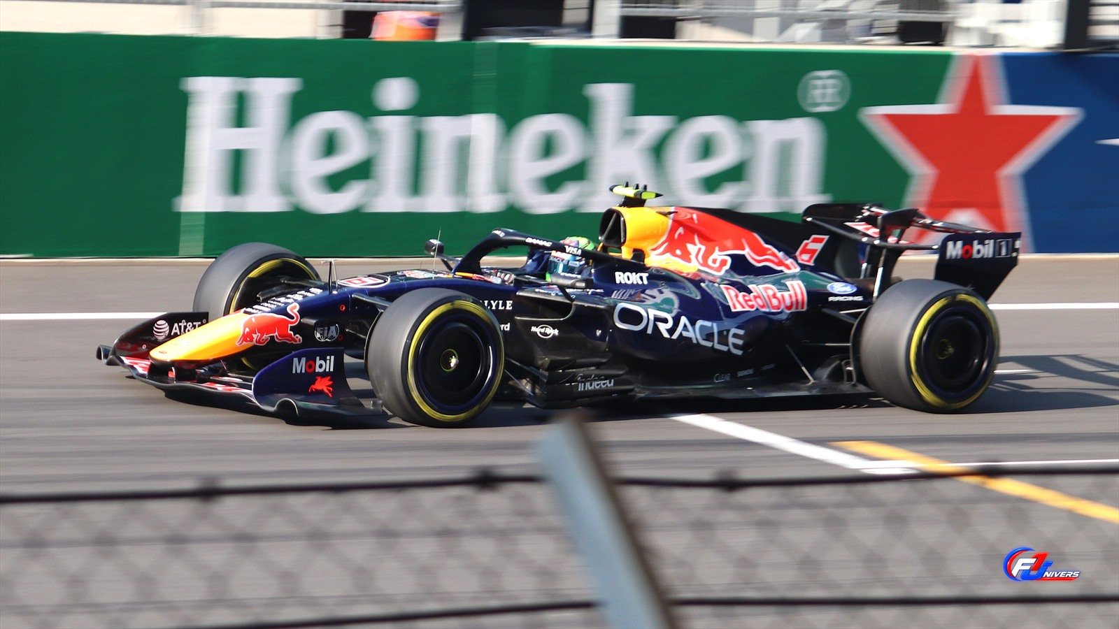 Hadjar prolongé chez Red Bull : la RB22 d Isack Hadjar en qualification sprint au Grand Prix de Chine 2026.