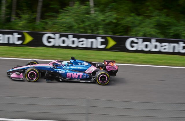 Pierre Gasly au volant de son Alpine A526 au Grand Prix de Belgique 2026, photo réelle sous licence pour illustrer la décision FIA sur Monaco.