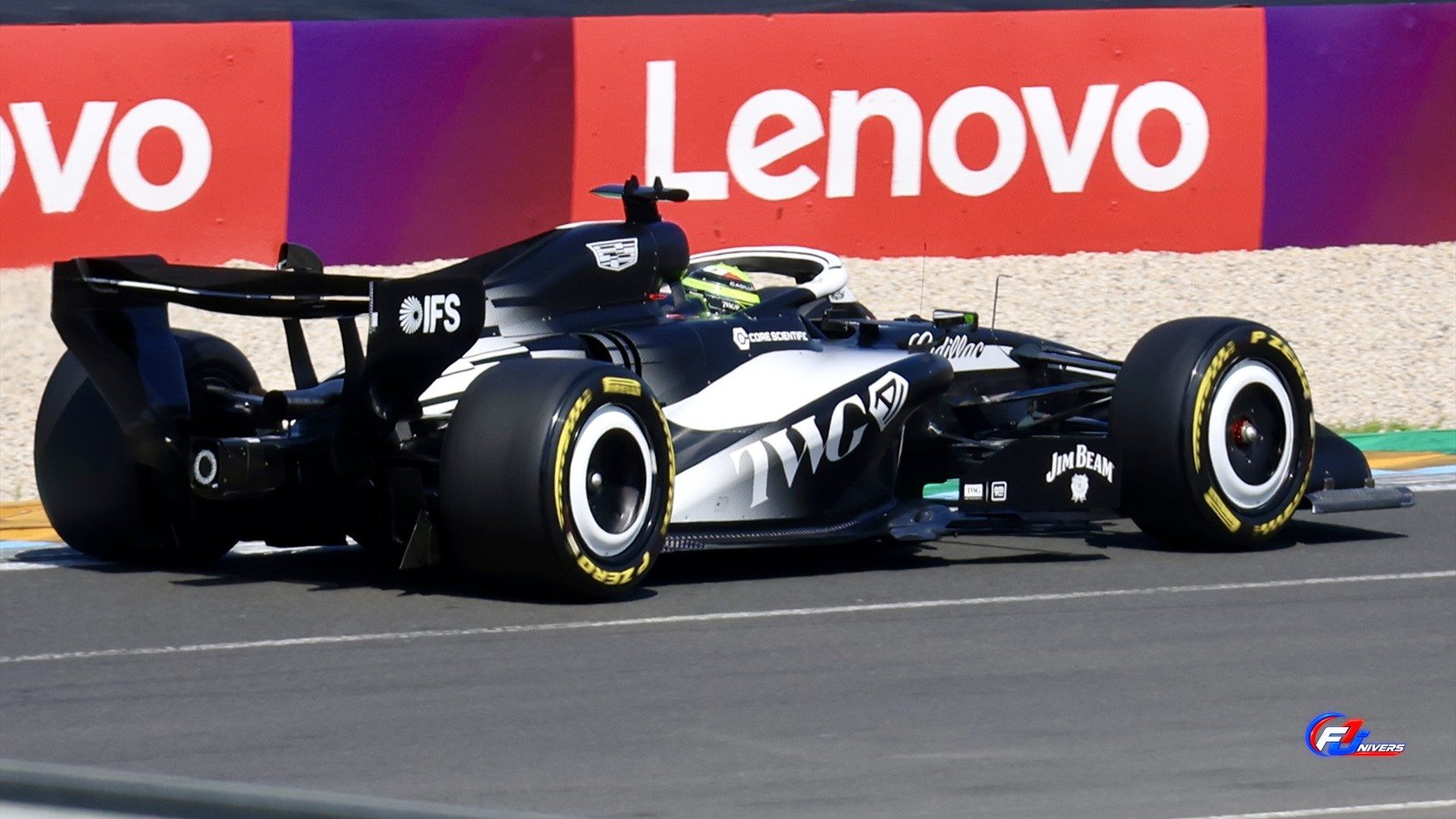 Sergio Pérez pilote la Cadillac MAC-26 lors des essais libres du Grand Prix d Australie 2026.