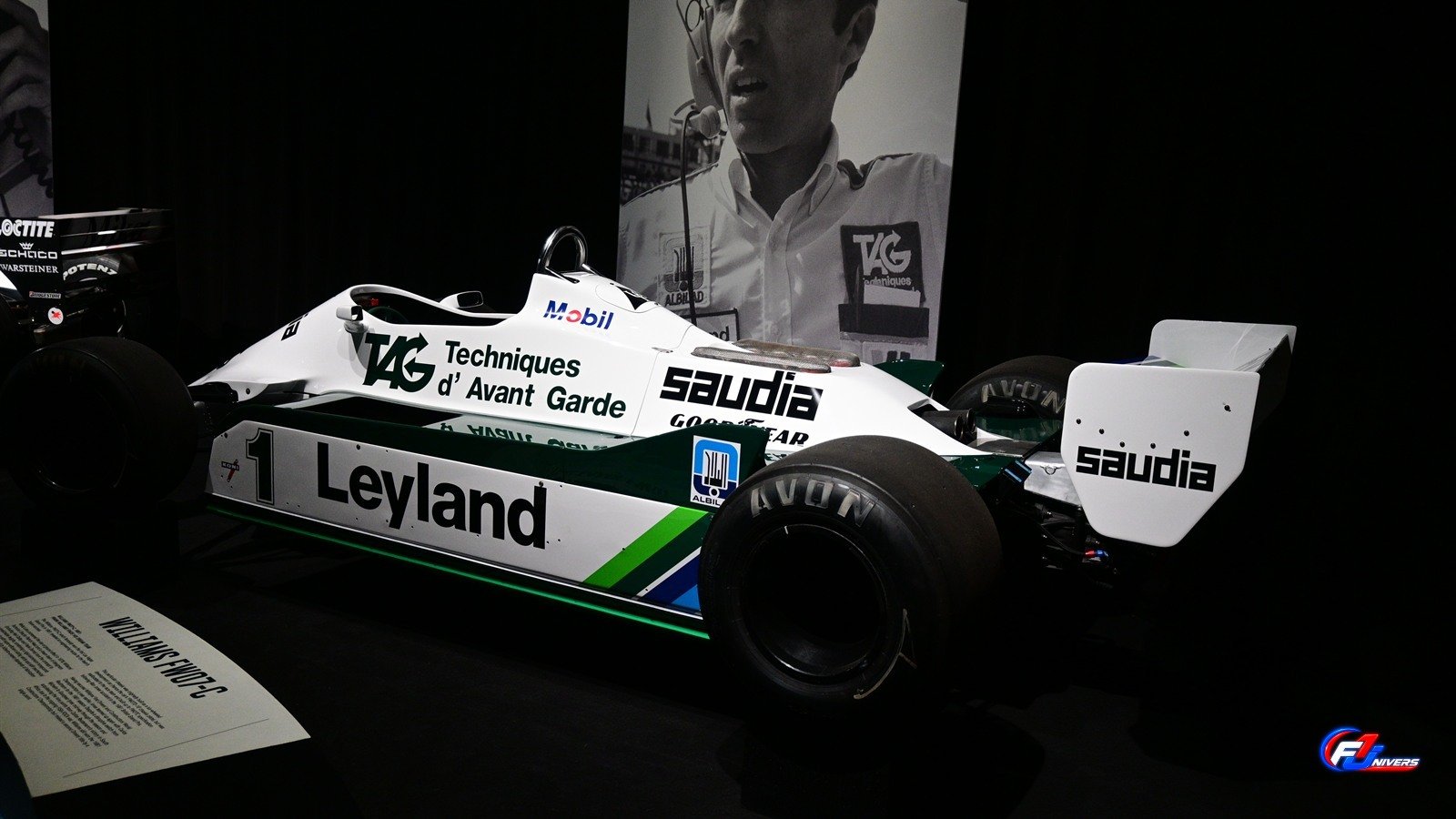 Williams FW07C blanche, verte et bleu marine de 1981 exposée à Londres