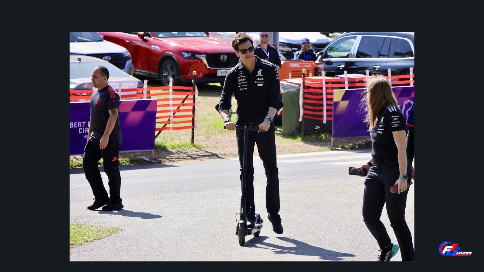 Toto Wolff en tenue Mercedes lors du Grand Prix d Australie 2026