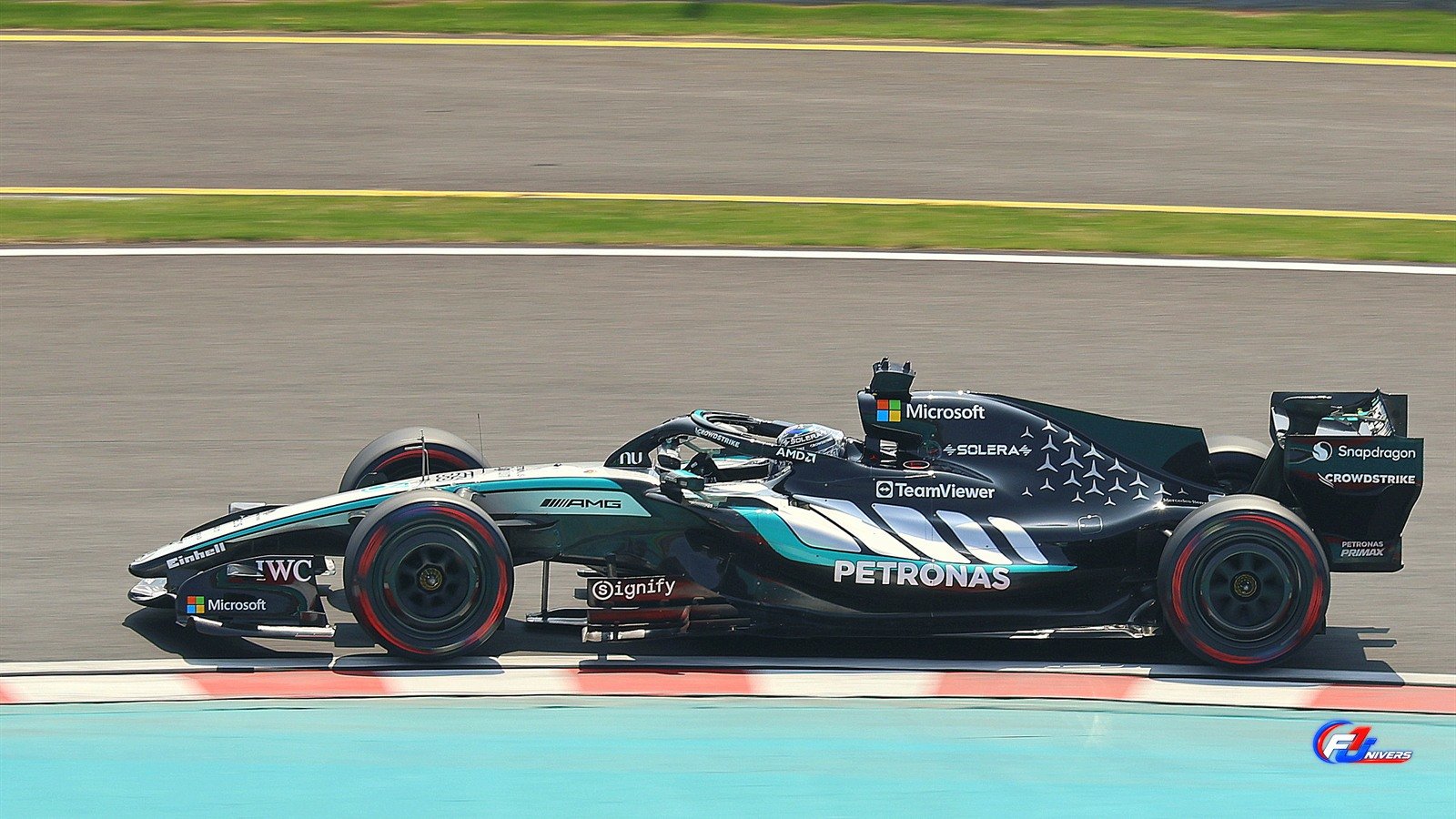 Wolff croit au rebond de George Russell : la Mercedes W17 du Britannique à Suzuka en 2026.