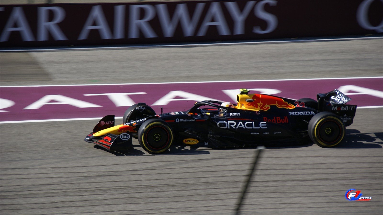 Yuki Tsunoda et Red Bull : Tsunoda au volant de la RB21 avant le Grand Prix d’Émilie-Romagne 2025.